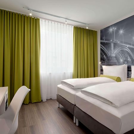 מלון Super 8 By Wyndham Mainz Zollhafen מראה חיצוני תמונה